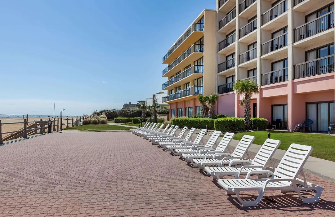 Wyndham Virginia Beach Oceanfront-1