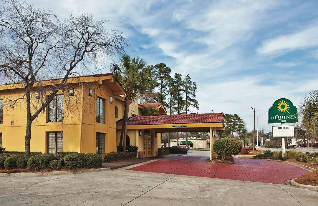 La Quinta Inn By Wyndham Savannah Midtown-1