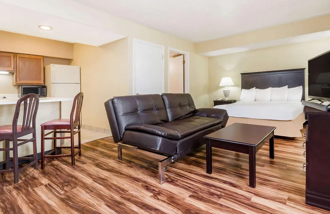 Hawthorn Extended Stay By Wyndham Columbus-1