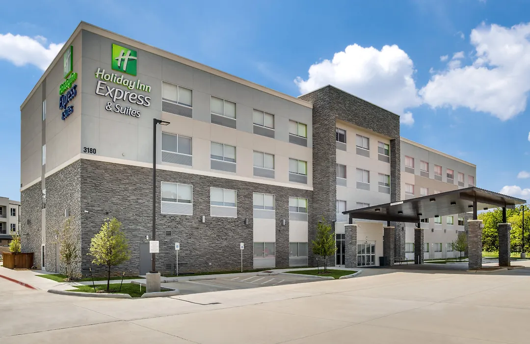 Hilton Garden Inn Denton-1