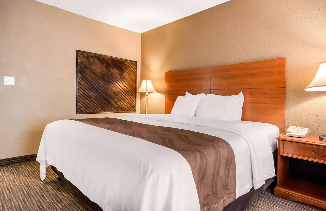 Quality Inn & Suites New Castle-1