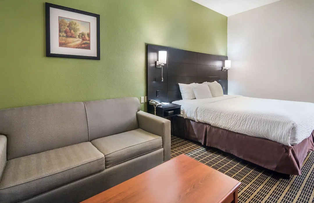 Clarion Inn & Suites Weatherford South-1