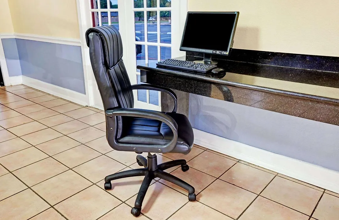 Travelodge By Wyndham North Richland Hills/Dallas/Ft Worth-1