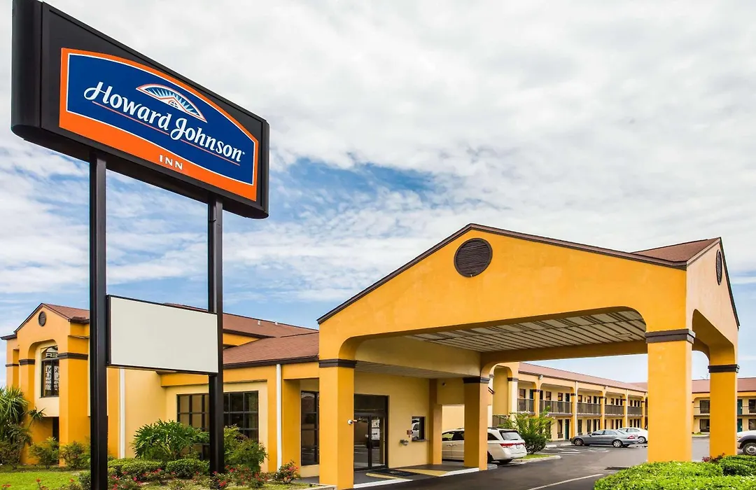 Howard Johnson By Wyndham Panama City-1
