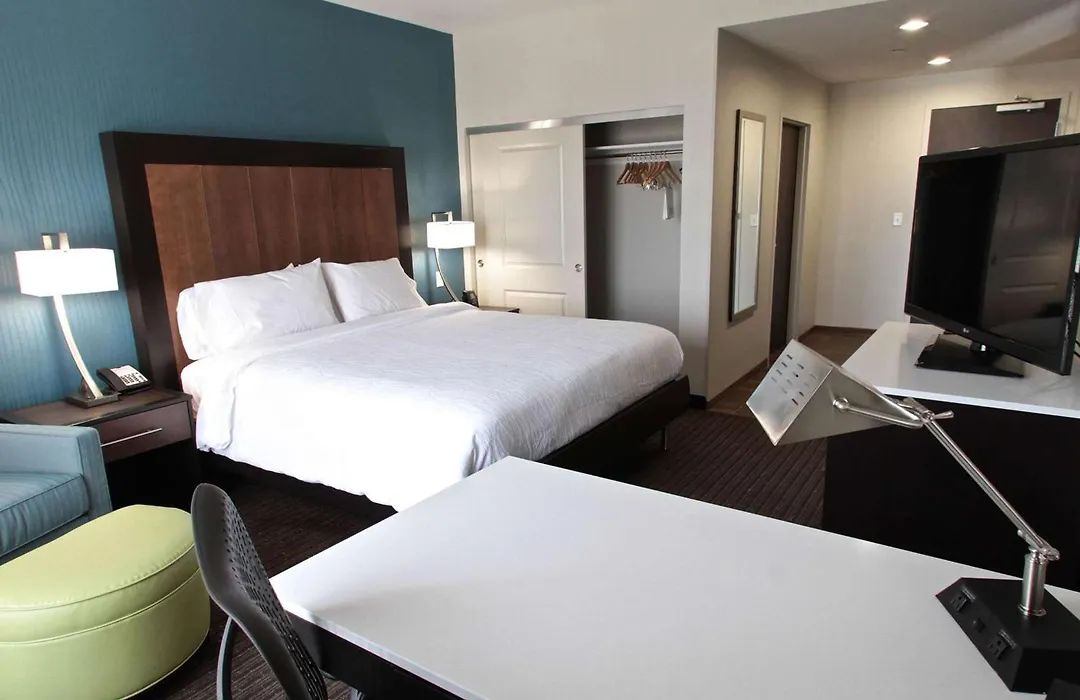 Hilton Garden Inn Victoria-1