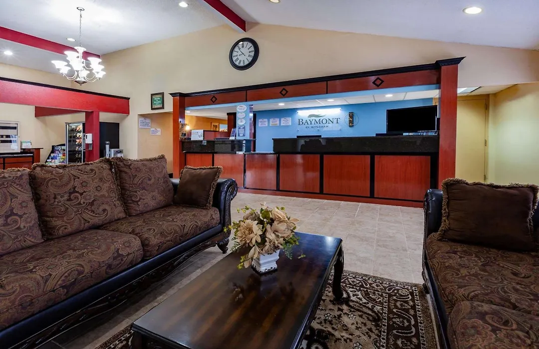 Baymont By Wyndham Perrysburg-Toledo-1