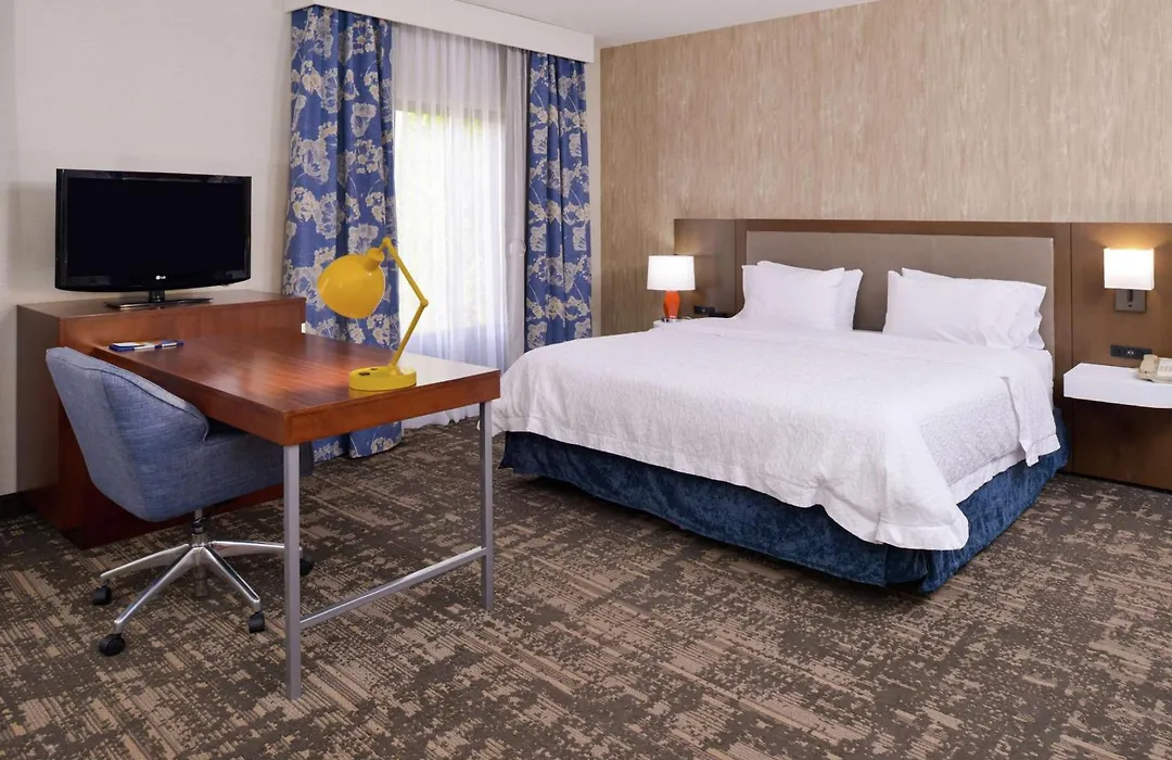 Hampton Inn & Suites Wilmington-1