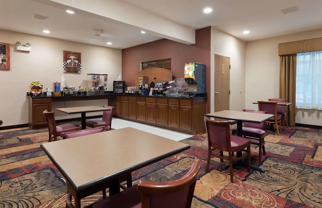 Best Western Plaza Hotel Saugatuck-1