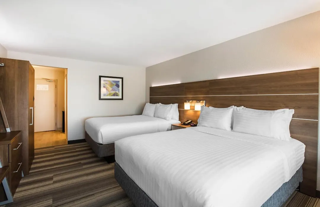 Holiday Inn Express & Suites Ludington By Ihg-1