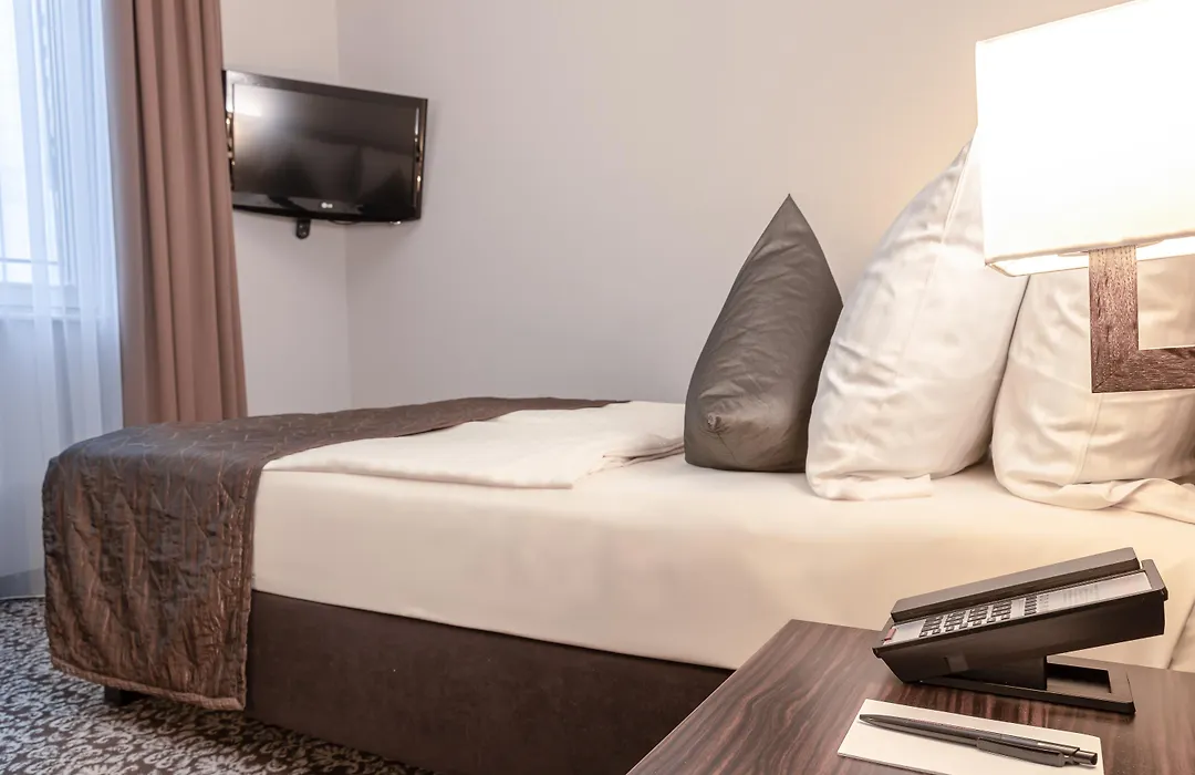 Ramada By Wyndham Frankfurt City Centre-1