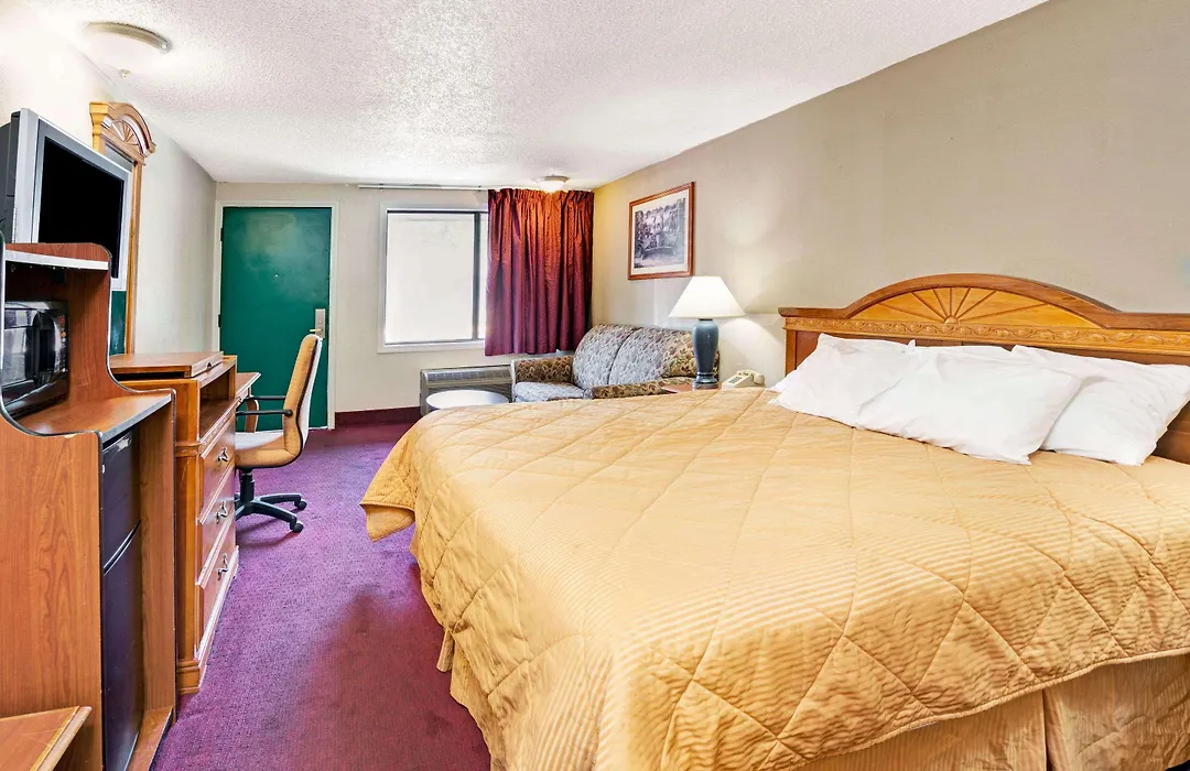 Knights Inn Detroit Area Sterling Heights-1