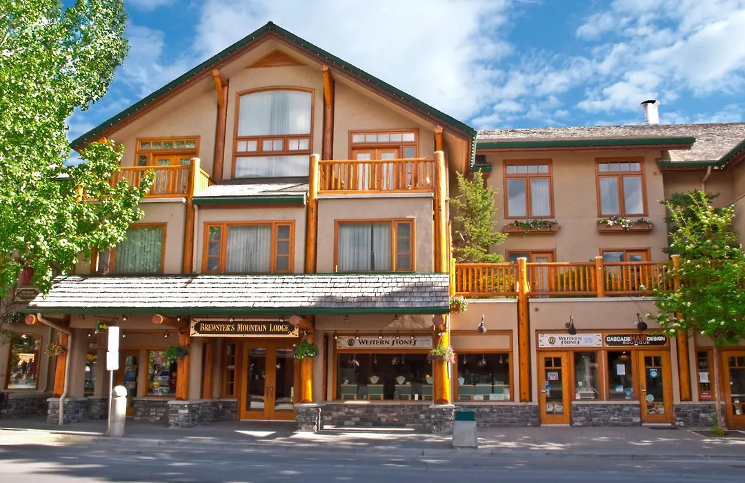 Brewster Mountain Lodge-1