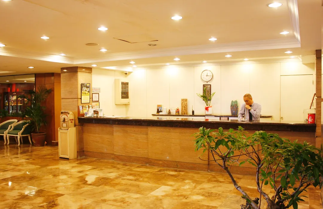 The Aloha Hotel-1