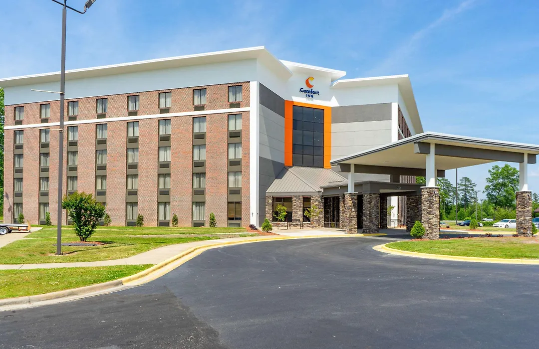 Comfort Inn Near Rocky Mount Sports Complex-1