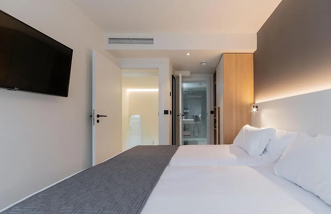Hotel Distrito Oeste-1