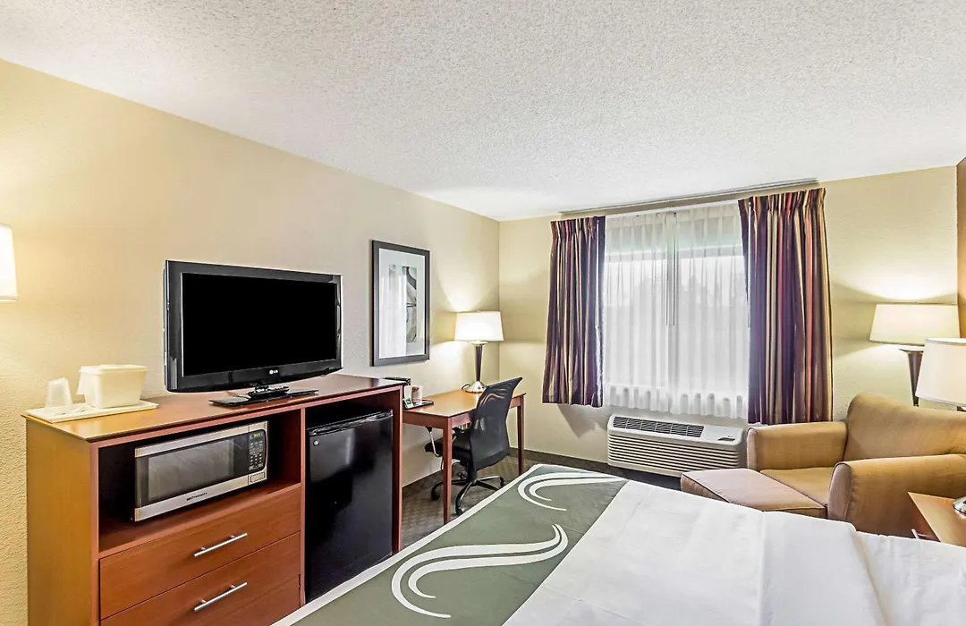 Quality Inn Sheboygan North I-43-1