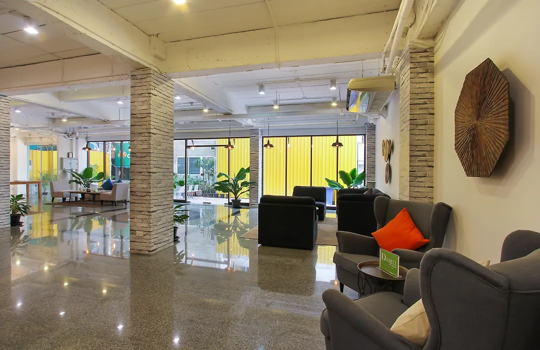 Pula Silom-1
