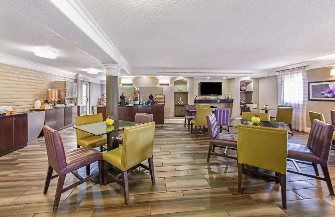 La Quinta Inn By Wyndham Miami Airport North-1