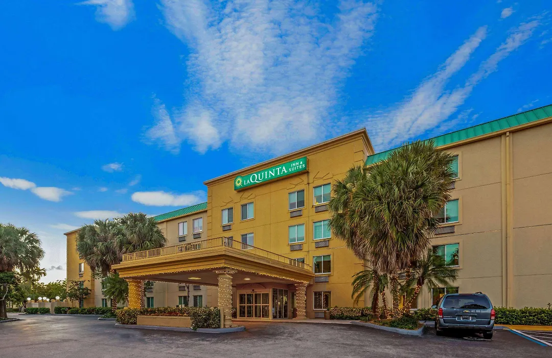 La Quinta By Wyndham Miami Cutler Bay-1
