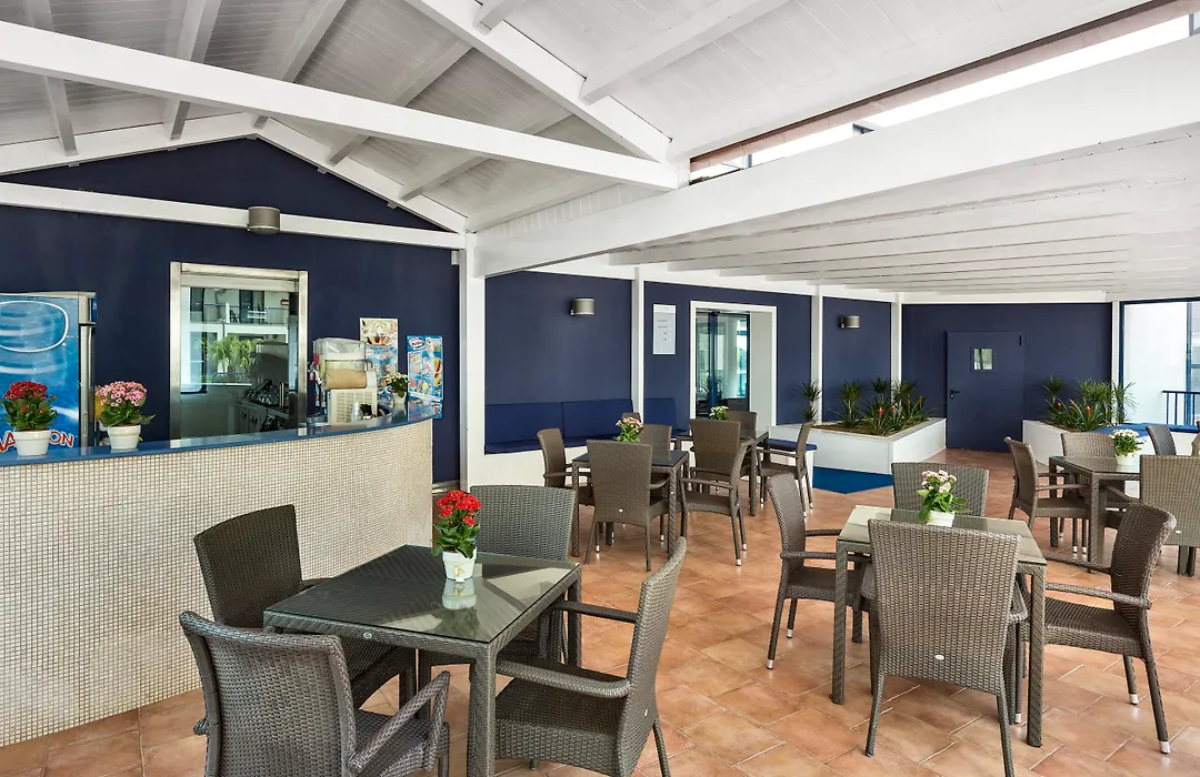 Ticho'S Greenblu Hotel-1