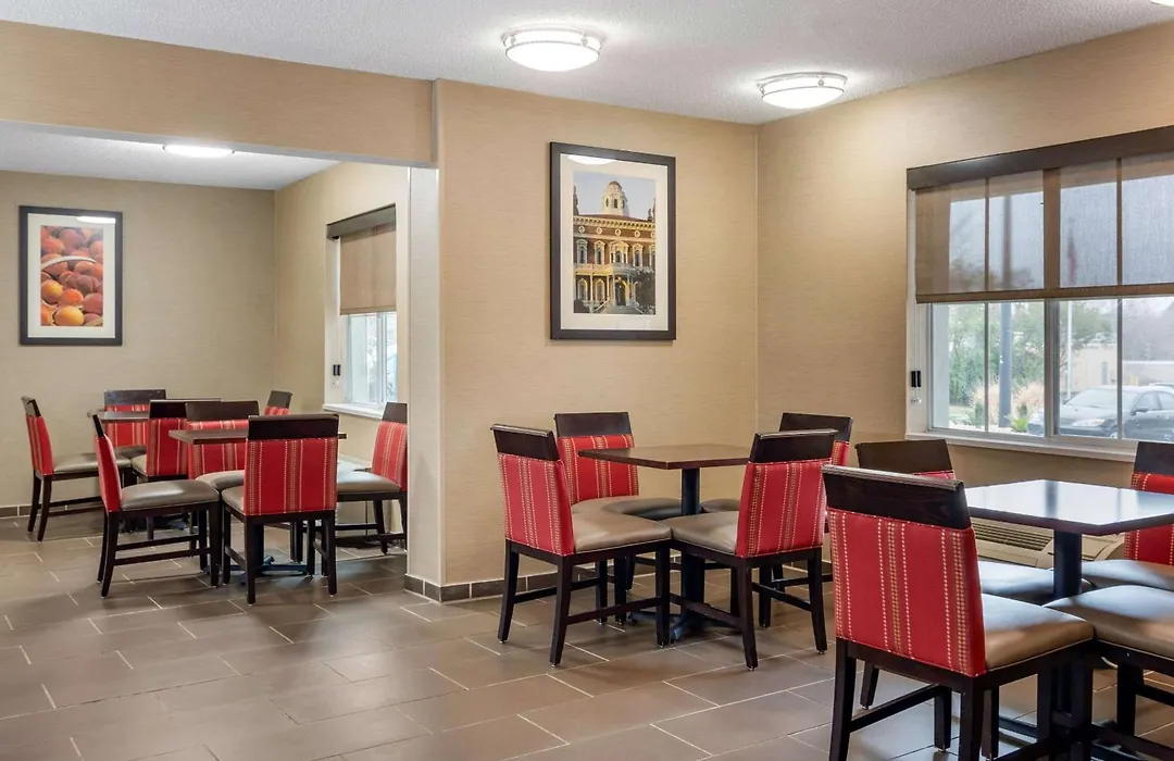 Comfort Inn & Suites Macon North I-75-1
