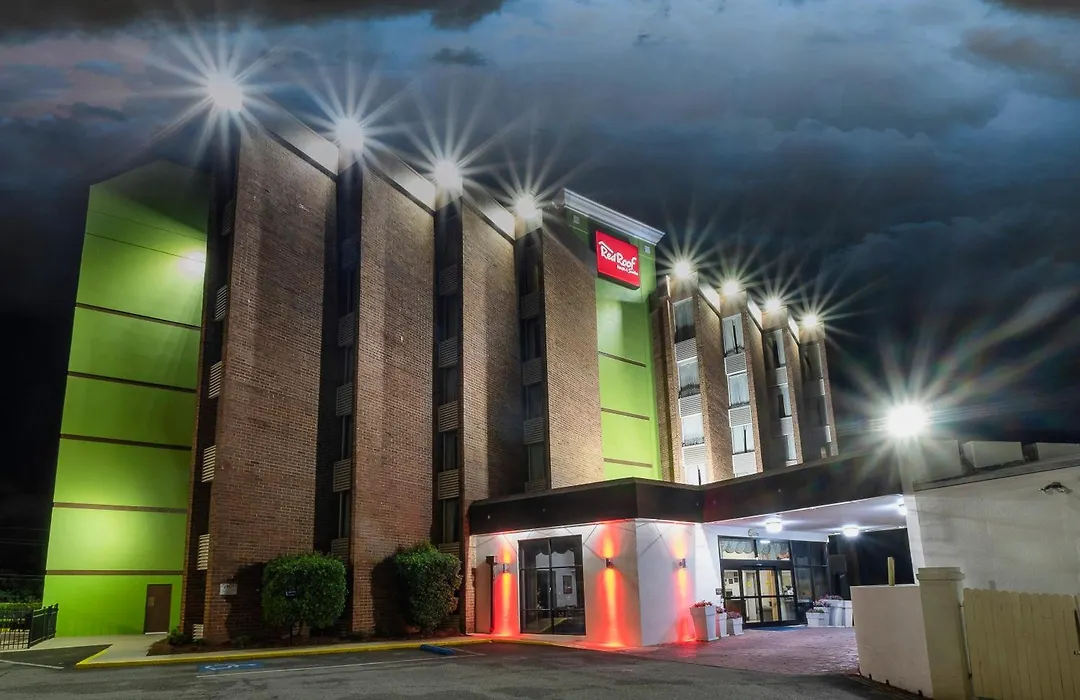 Red Roof Inn & Suites Macon-1