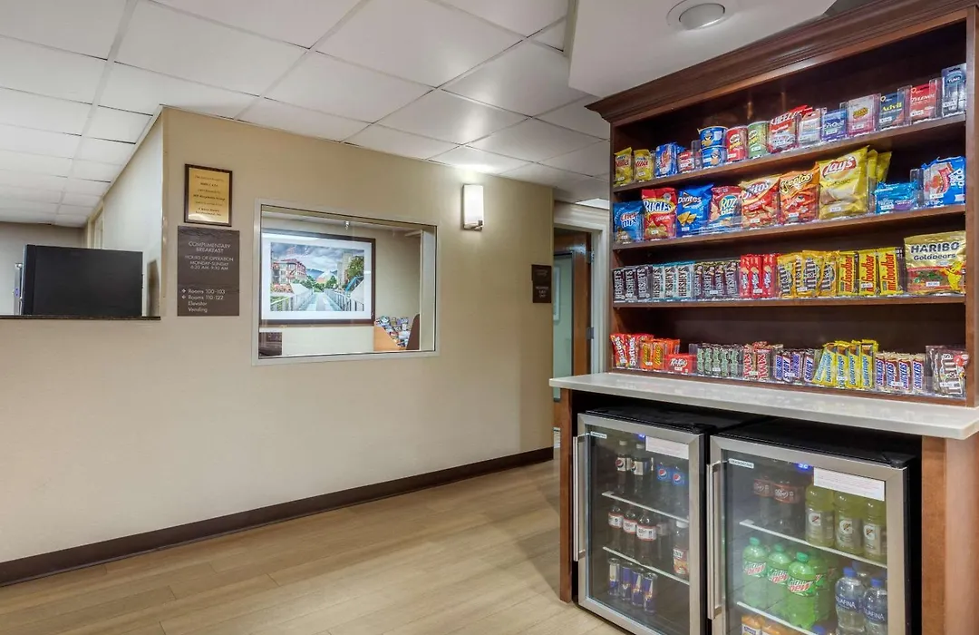 Comfort Inn & Suites Hamilton Place-1