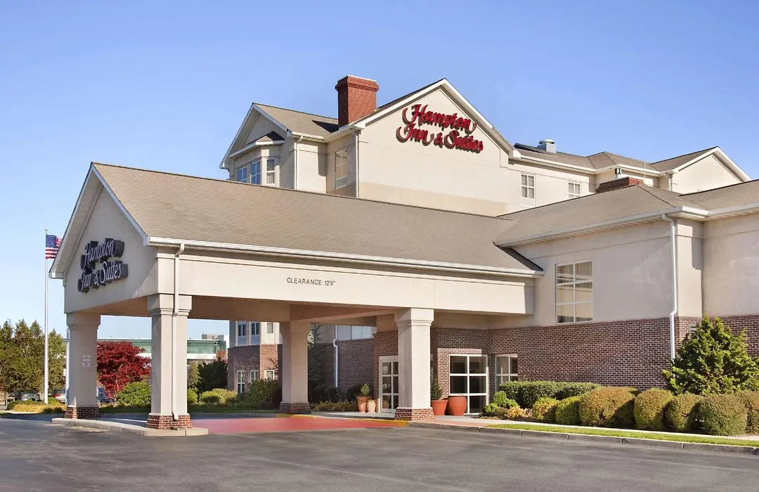 Hampton Inn & Suites Providence-Warwick Airport-1