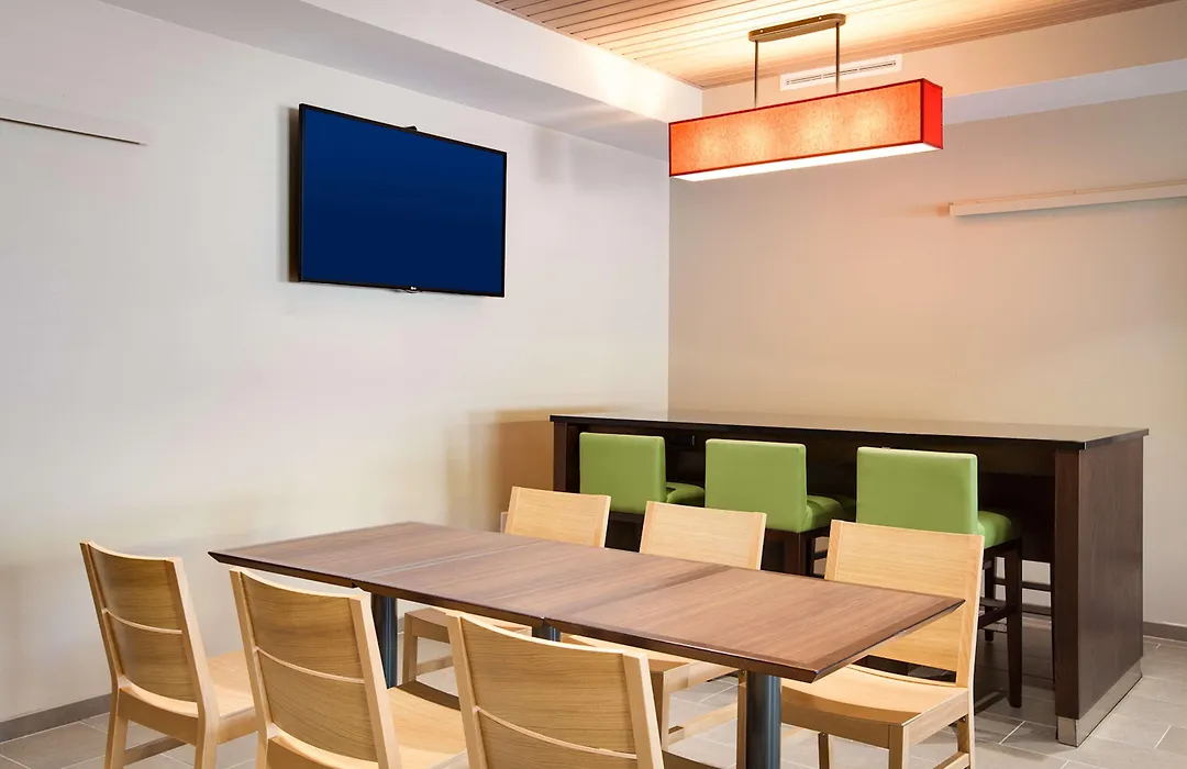 Country Inn & Suites By Radisson, Springfield Southeast-1