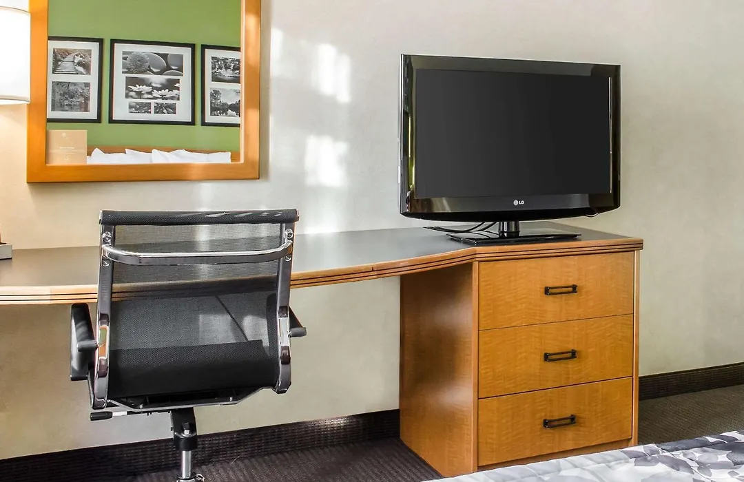 Sleep Inn & Suites Bensalem-1