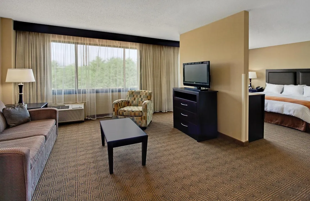Radisson Hotel Freehold-1