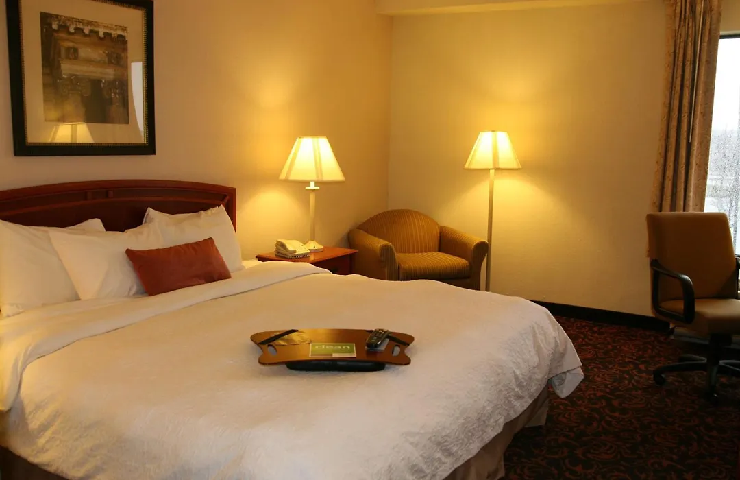 Hampton Inn Woodbridge-1