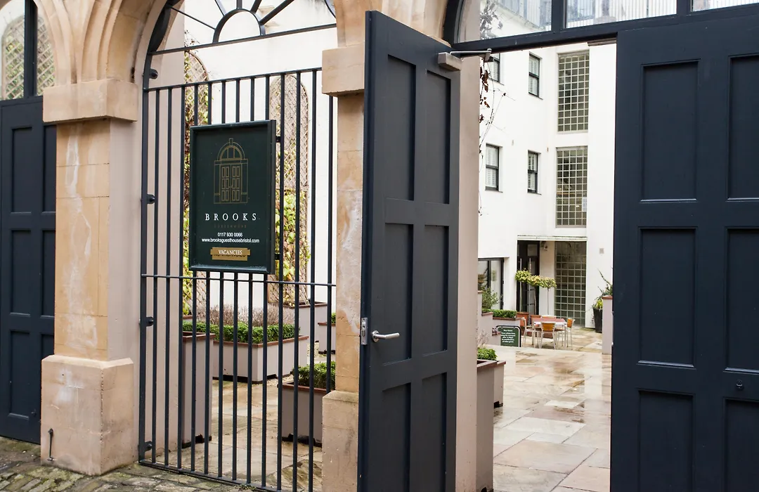 Brooks Guesthouse Bristol-1