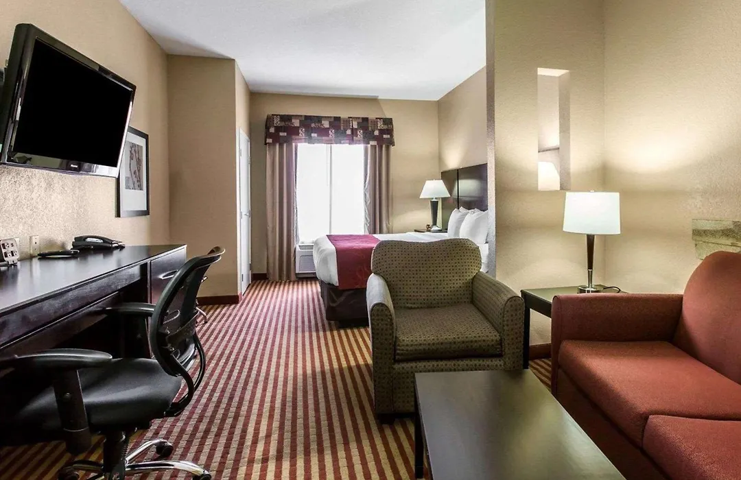 Comfort Suites Waycross-1