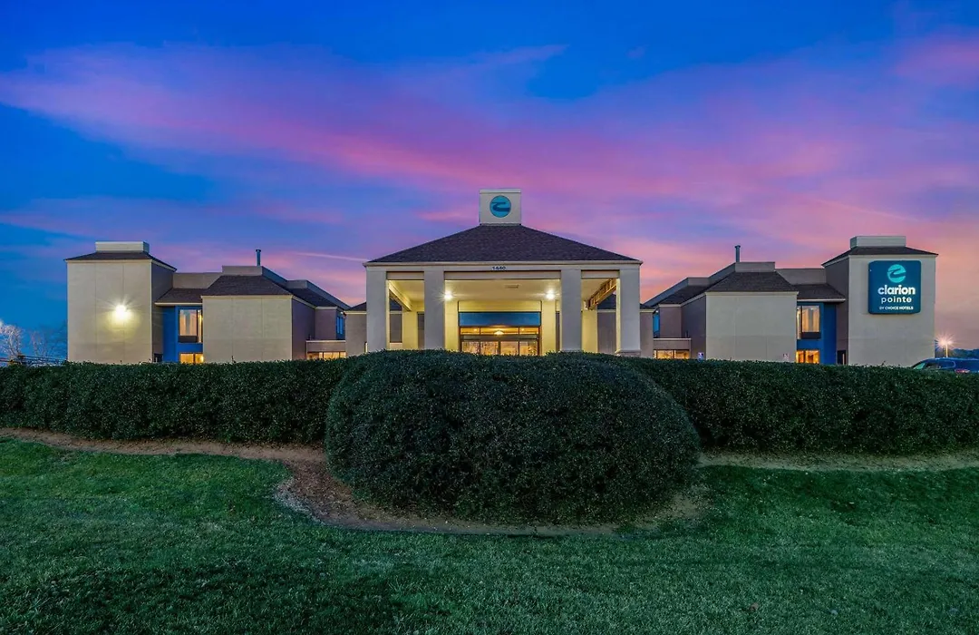 Clarion Pointe Harrisonburg-1