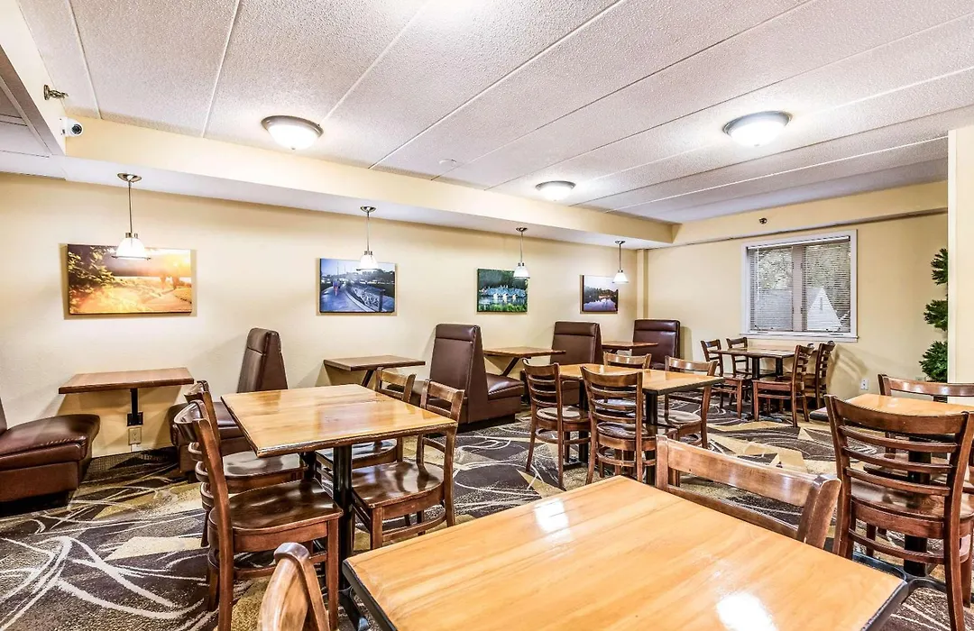 Econo Lodge Mayo Clinic Area-1