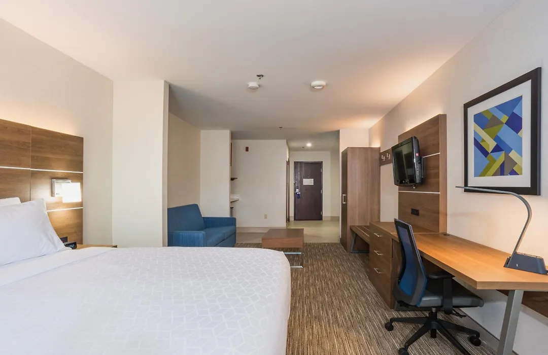 Holiday Inn Express Hotel & Suites Swansea By Ihg-1