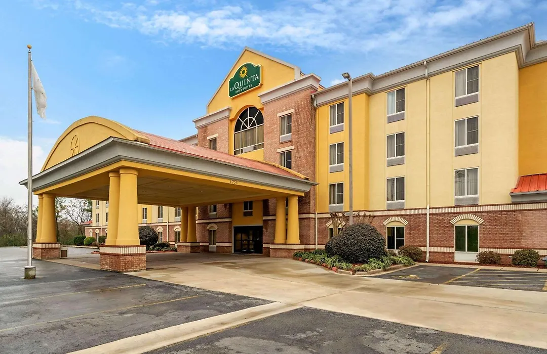 La Quinta By Wyndham Hot Springs-1