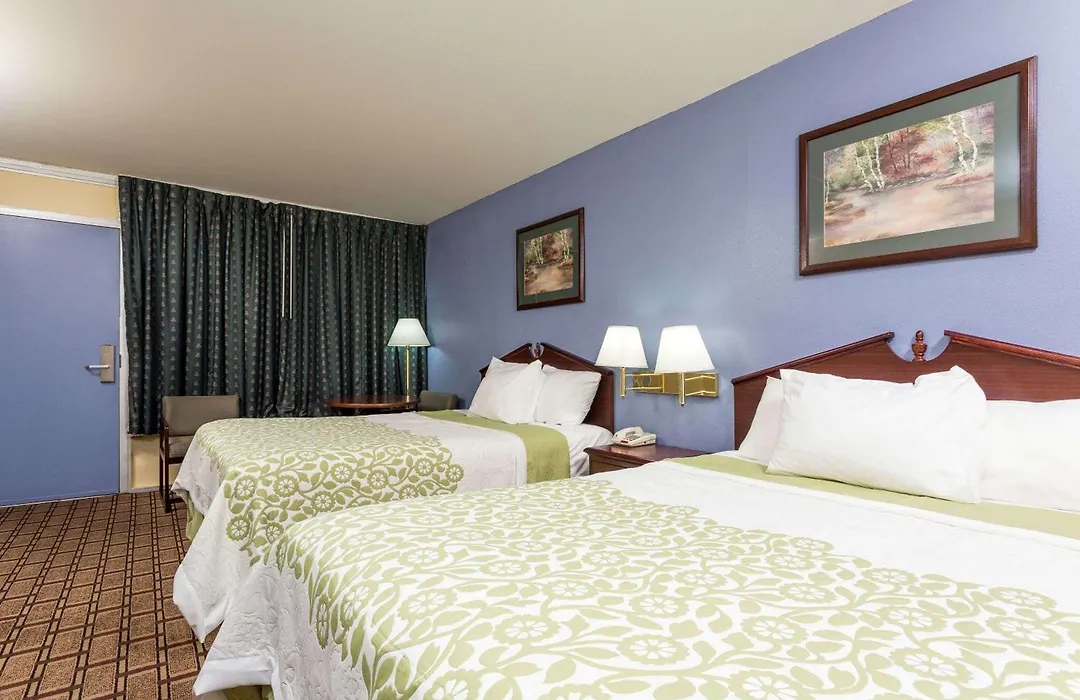 Days Inn By Wyndham Dickson-1
