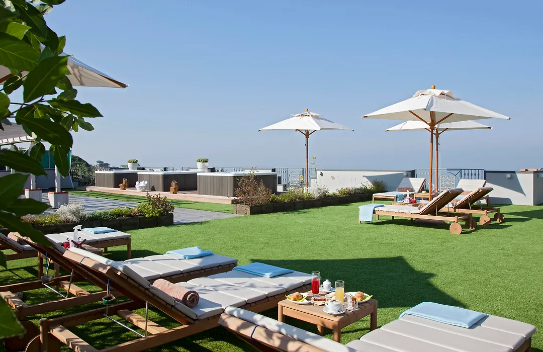 Andris Hotel-1