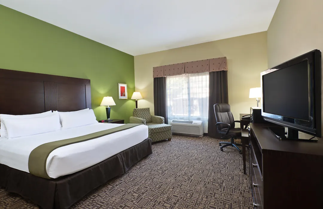Holiday Inn Express & Suites Richfield By Ihg-1