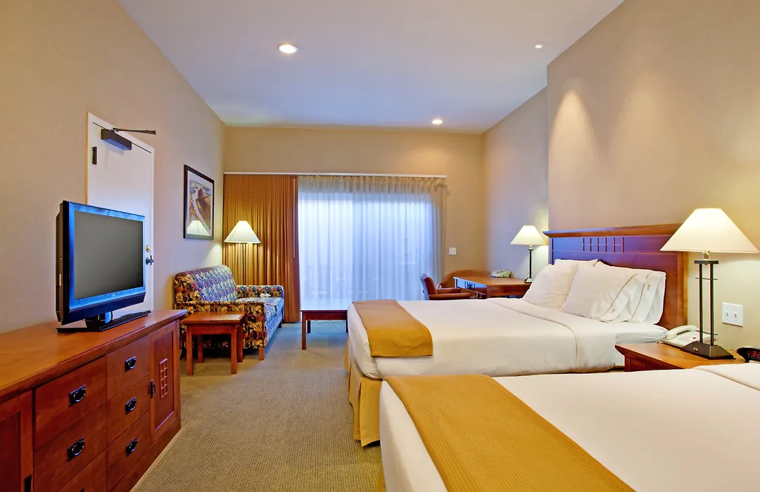 Holiday Inn Express Hotel & Suites Ventura Harbor By Ihg-1