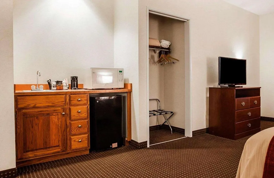 Quality Inn Kingdom City I-70-1