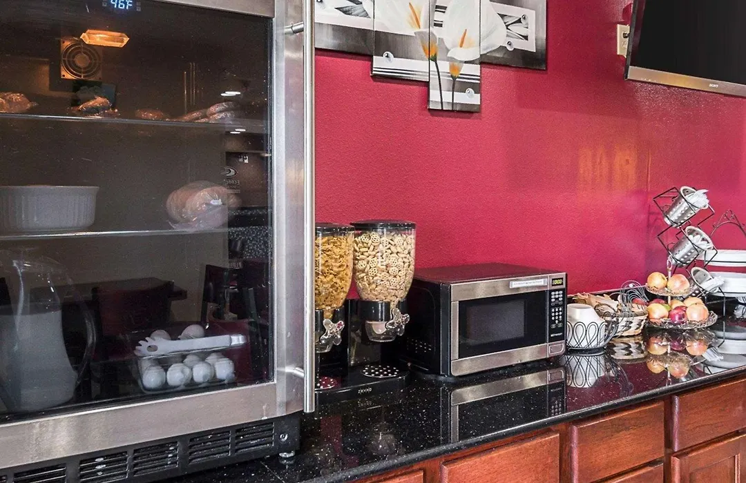 Econo Lodge Inn & Suites Natchitoches-1