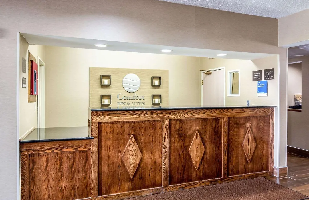 Comfort Inn & Suites - Hannibal-1