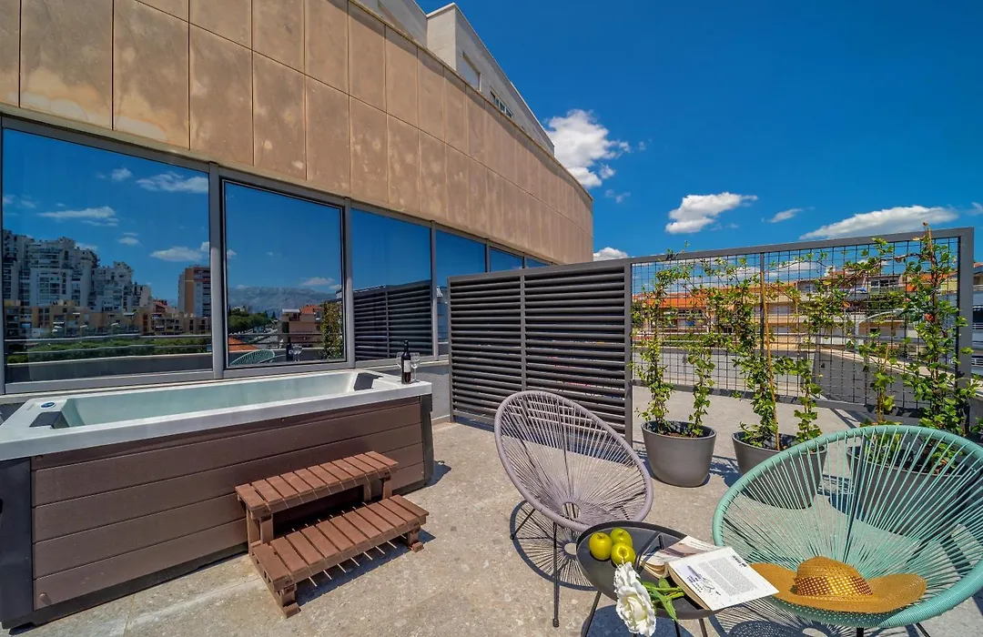 Priska Med Luxury Rooms-1