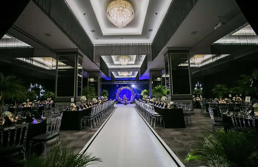 Doubletree By Hilton Izmir Airport-1