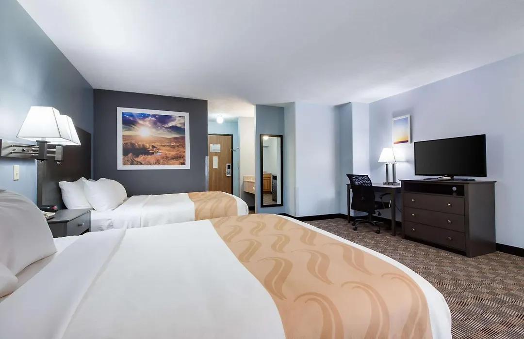 Quality Inn & Suites Mccook-1