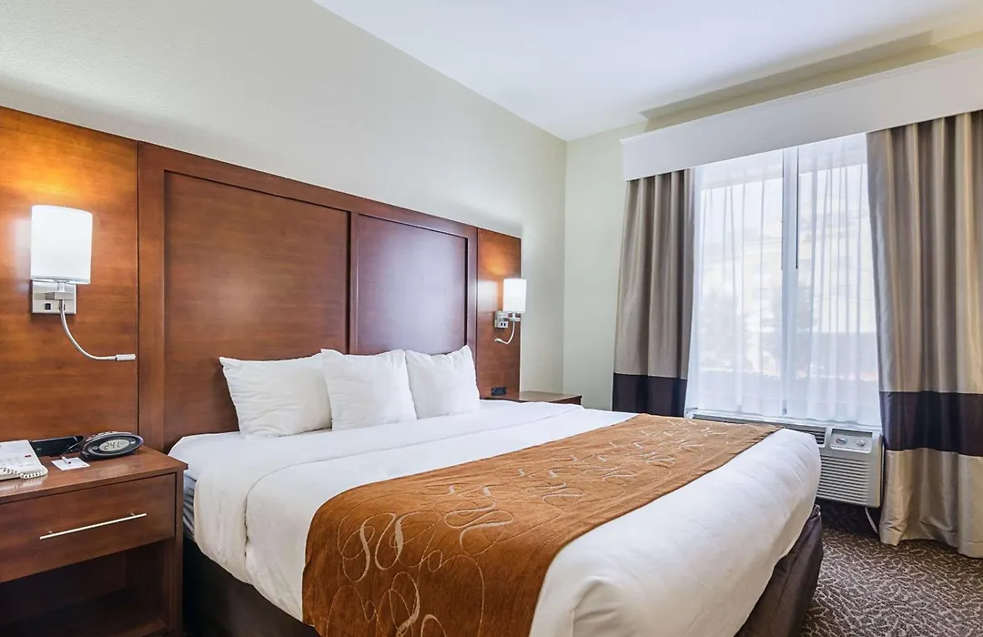 Quality Suites Springdale West I-49-1