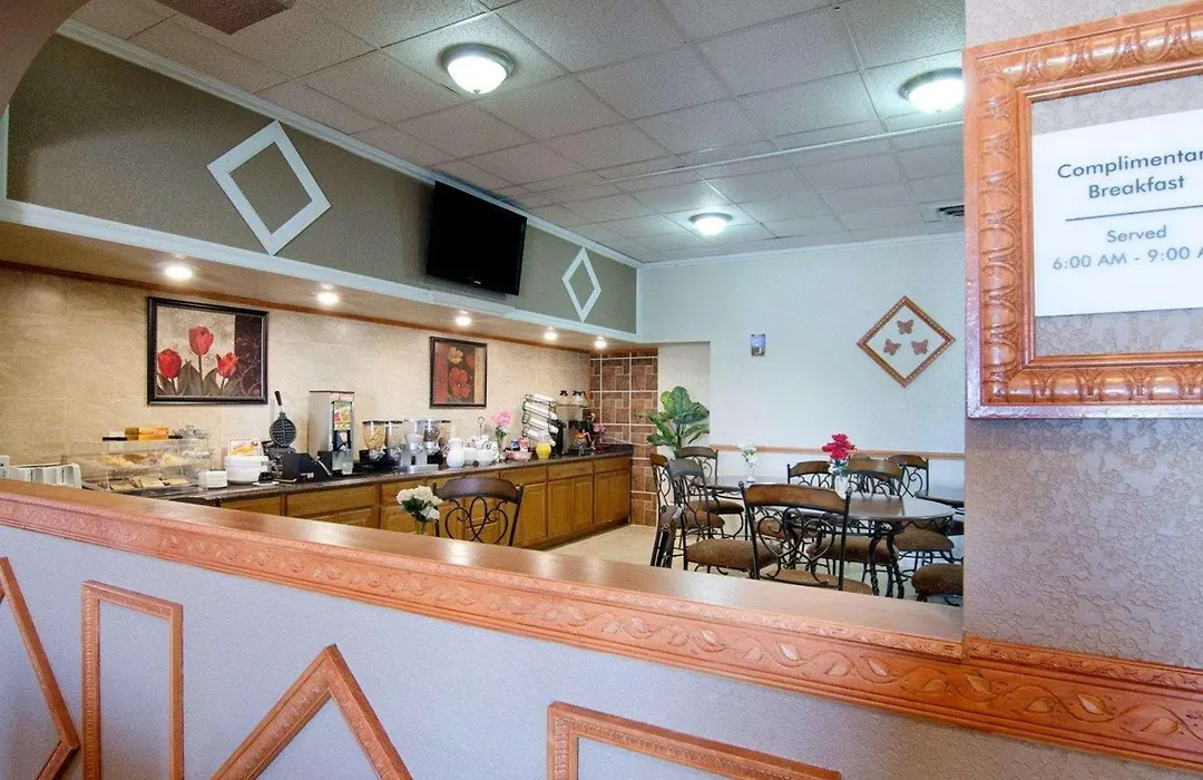 Knights Inn & Suites Emporia-1
